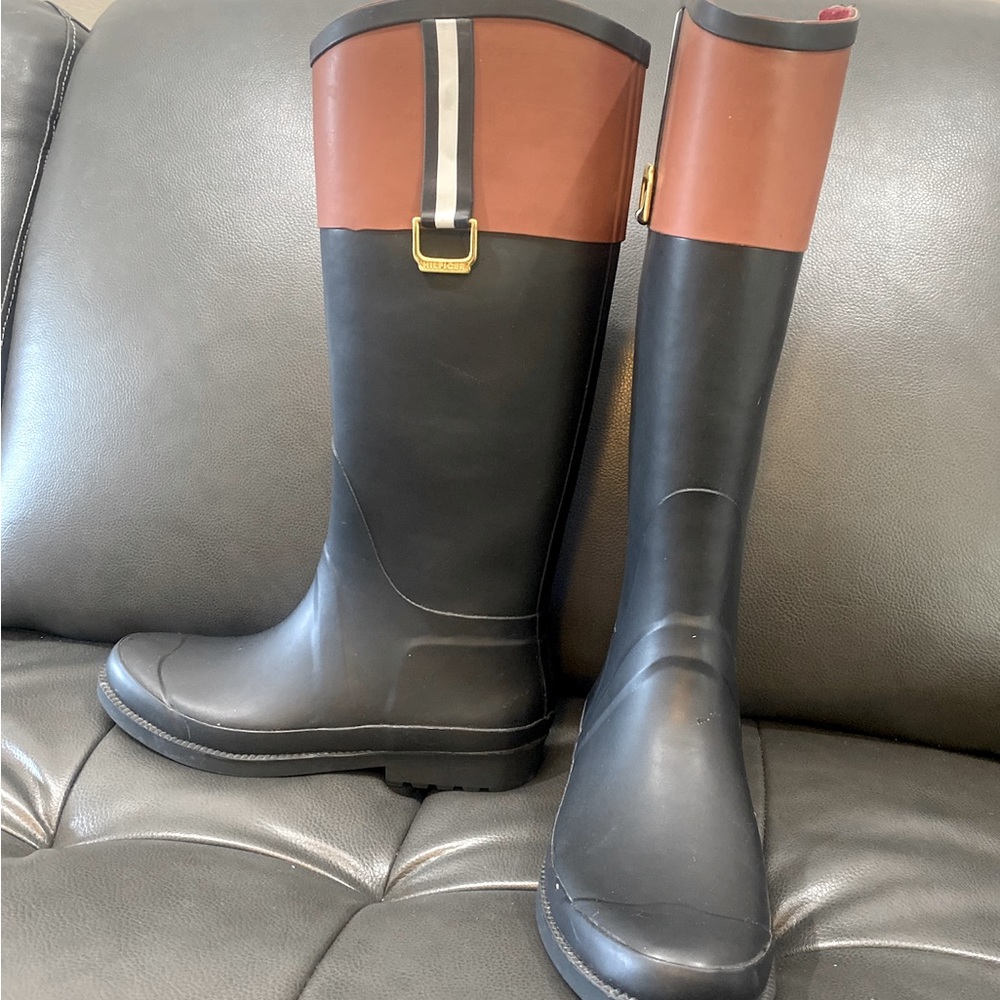 Tommy Hilfiger Equestrian Rubber Rain Boots Size 8 Black Outdoor Waterproof Boot